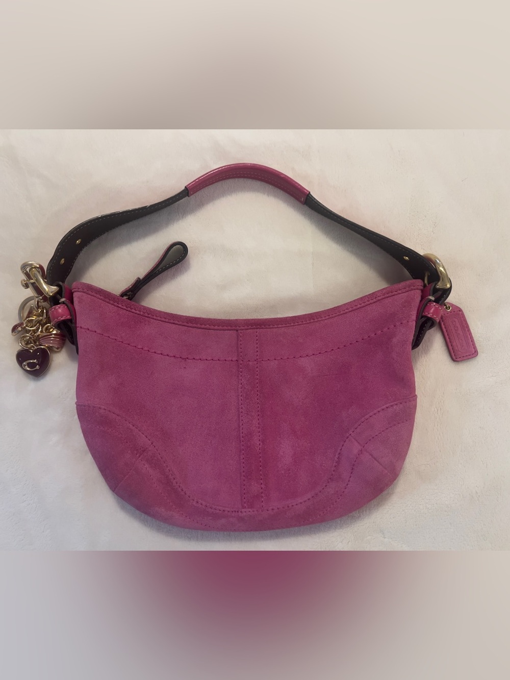 🩷 Coach Pink Suede Leather
SohoShoulder Bag Leather Y2K
56730 Vintage🩷